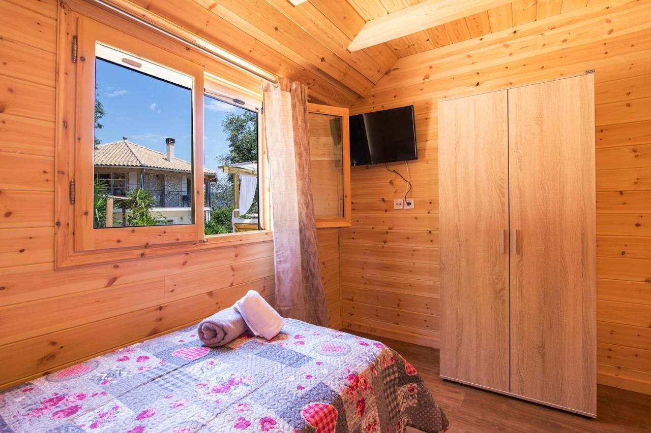 Romantic Tree House Kato Pavliana Exterior foto